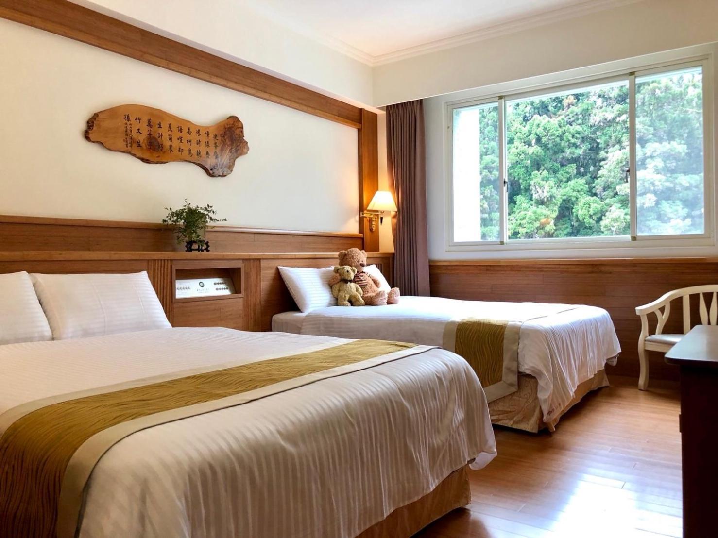 Ginkgo Hotel Lugu Lake Exterior photo